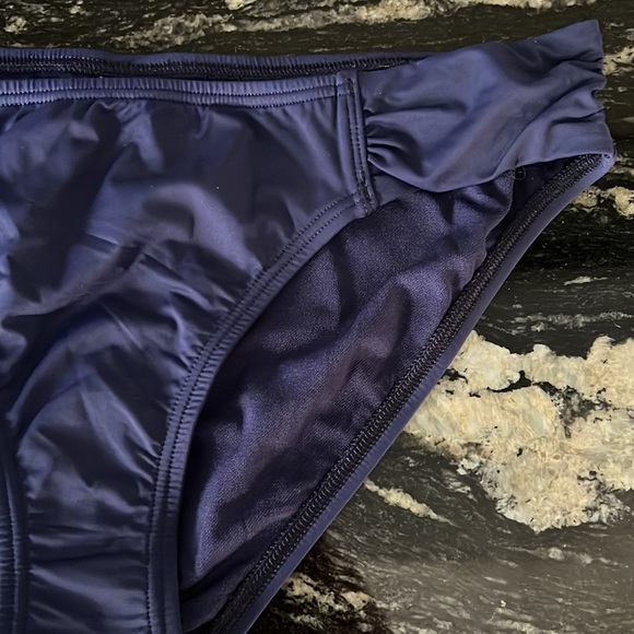 Tommy Bahama Pearl Shirred Hipster - Picture 8 of 16